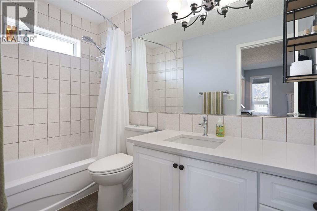 79 Parkland Close E, Brooks, Alberta  T1R 0M2 - Photo 23 - A2308144