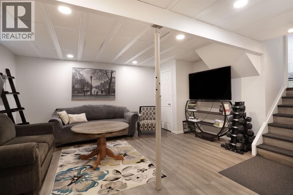 79 Parkland Close E, Brooks, Alberta  T1R 0M2 - Photo 38 - A2308144