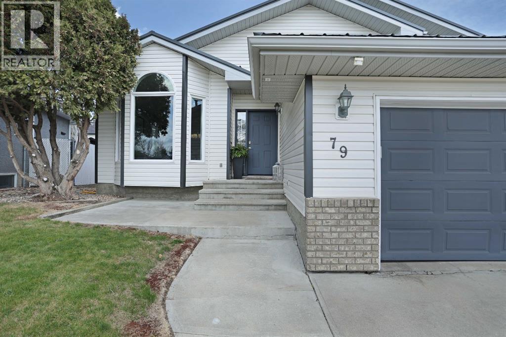 79 Parkland Close E, Brooks, Alberta  T1R 0M2 - Photo 2 - A2308144
