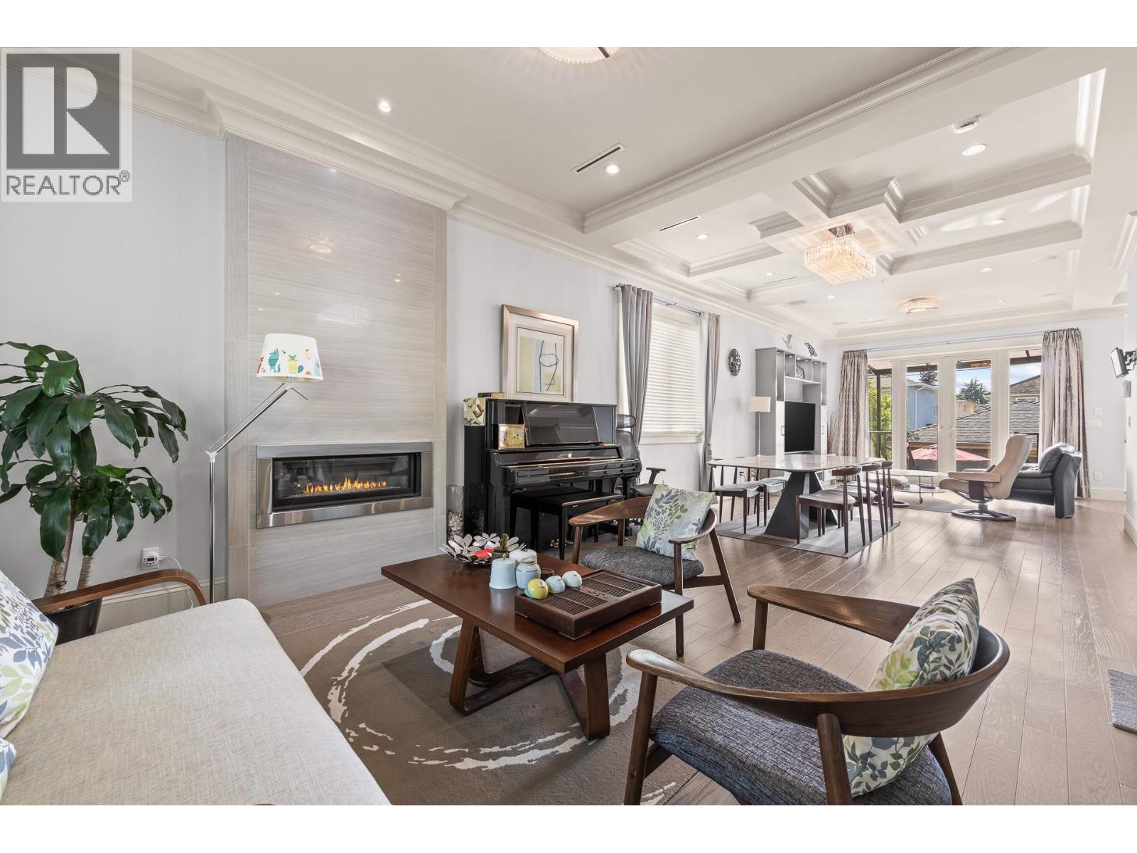 7547 Selkirk Street, Vancouver, British Columbia  V6P 4H3 - Photo 3 - R3120514