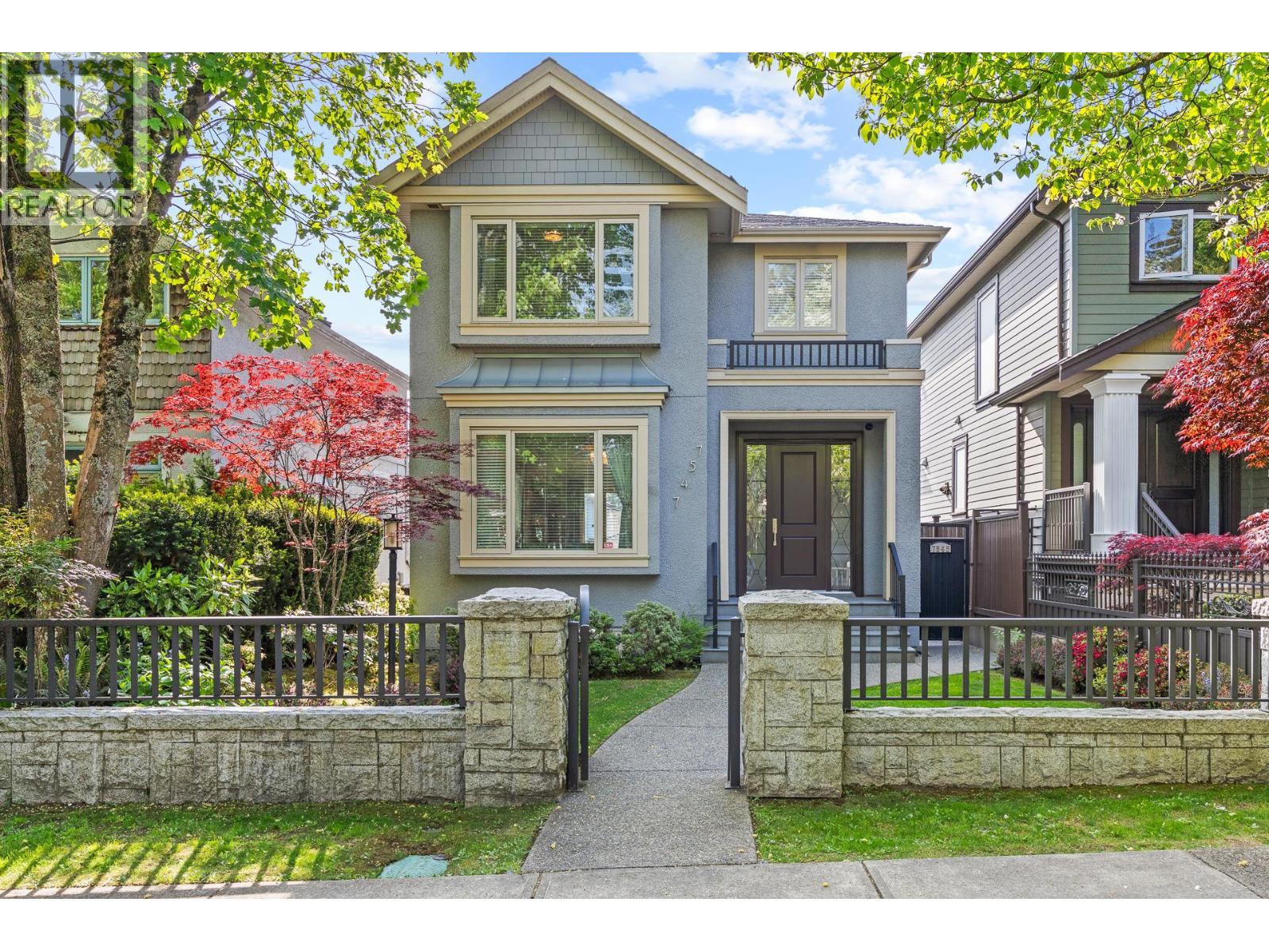7547 Selkirk Street, Vancouver, British Columbia  V6P 4H3 - Photo 1 - R3120514