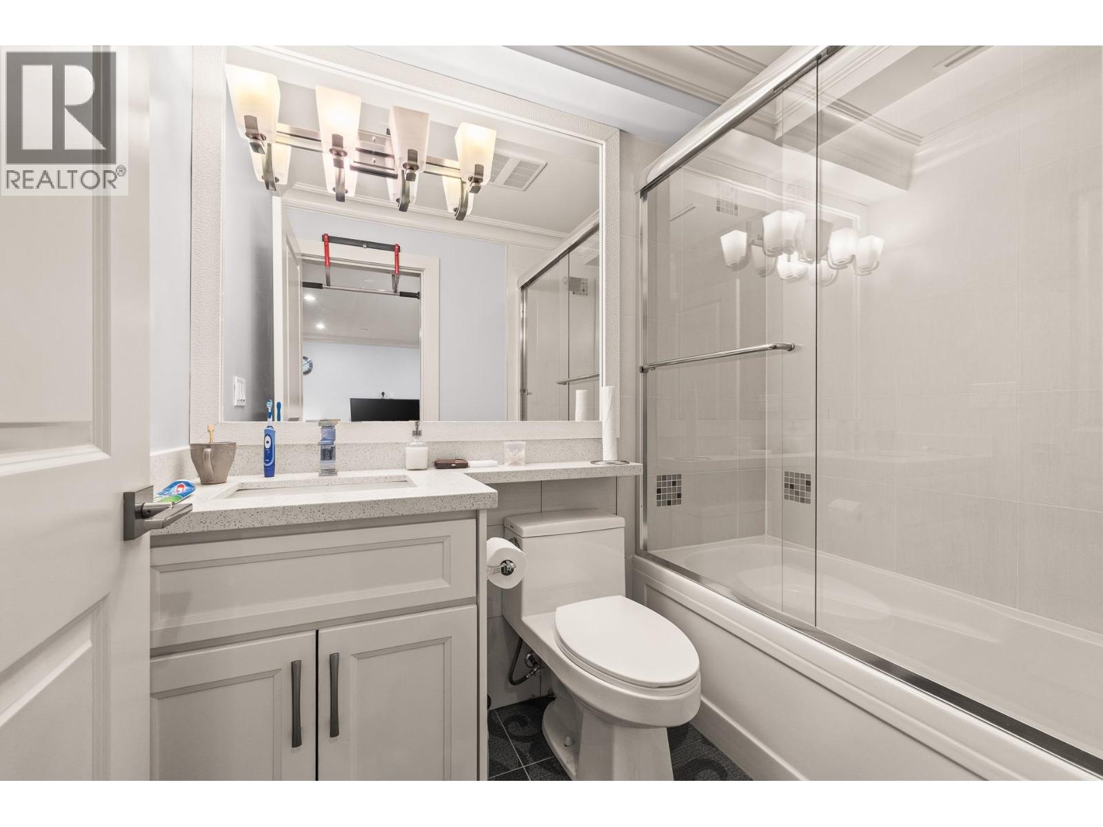 7547 Selkirk Street, Vancouver, British Columbia  V6P 4H3 - Photo 19 - R3120514