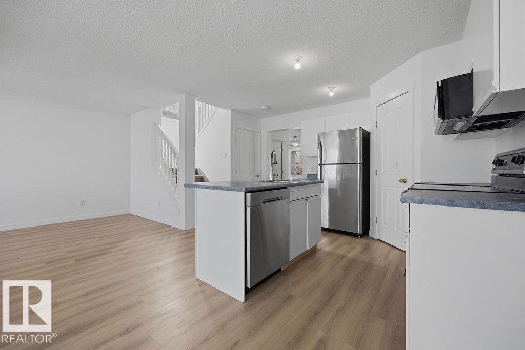 2076 Tanner Wd Nw, Edmonton, Alberta  T6R 2S4 - Photo 14 - E4486646