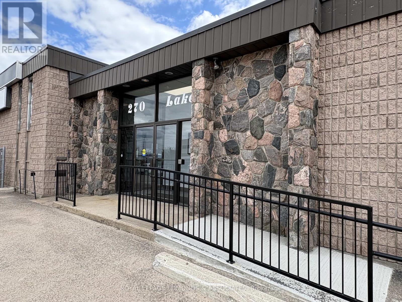 C - 270 LAKE STREET, Pembroke, Ontario