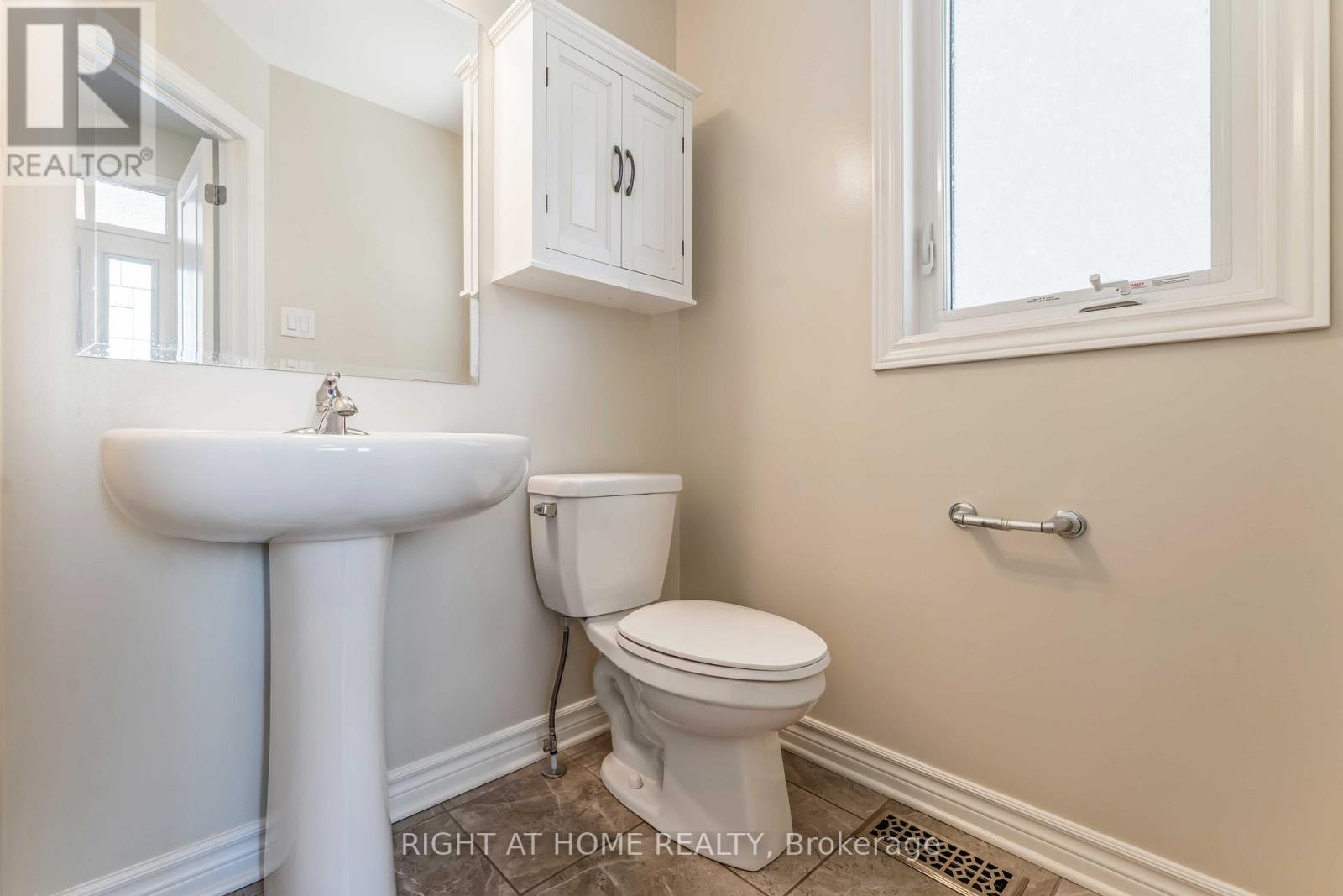 658 Parade Drive, Ottawa, Ontario  K2S 0Z2 - Photo 17 - X13104010