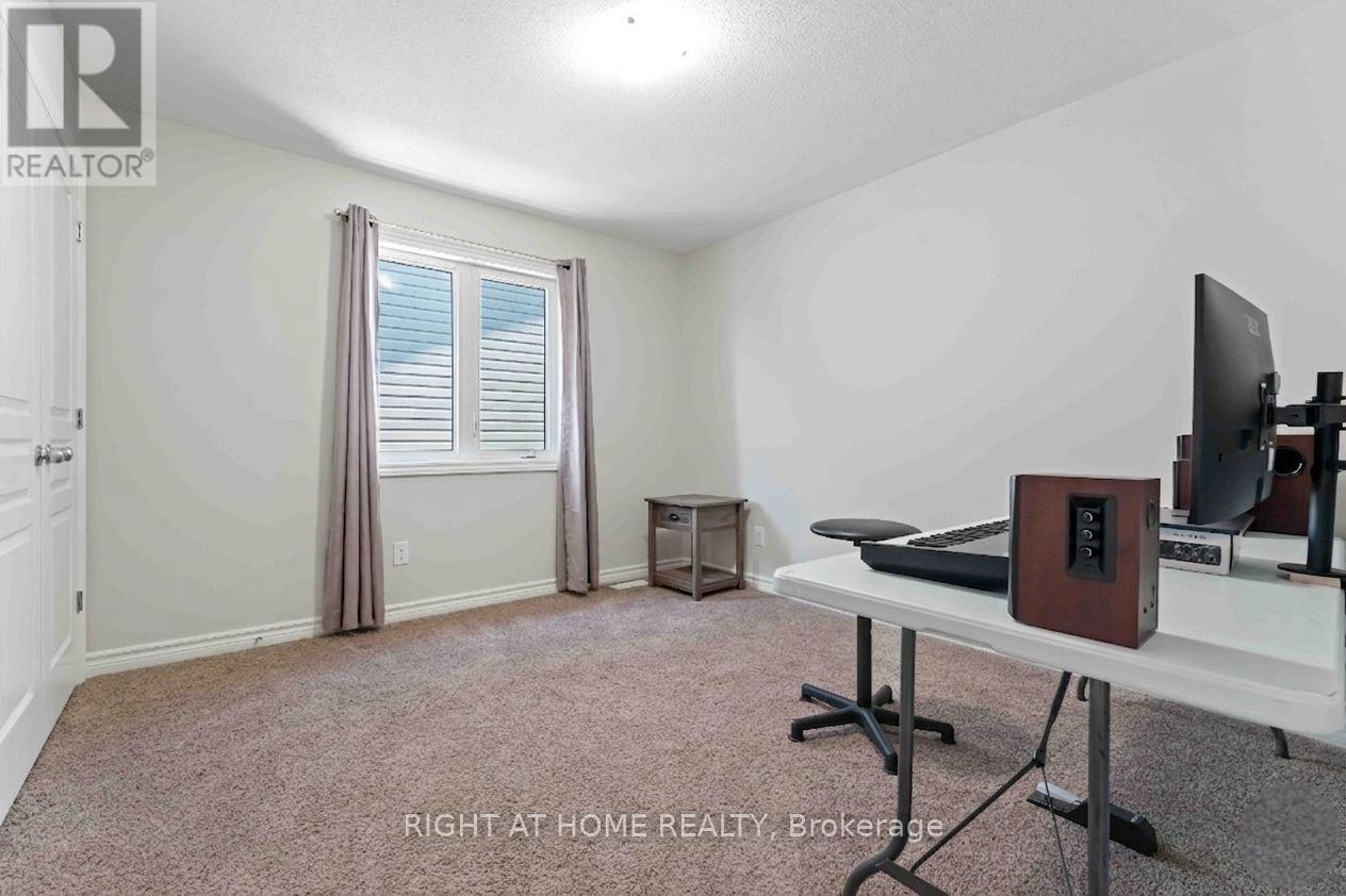 658 Parade Drive, Ottawa, Ontario  K2S 0Z2 - Photo 25 - X13104010
