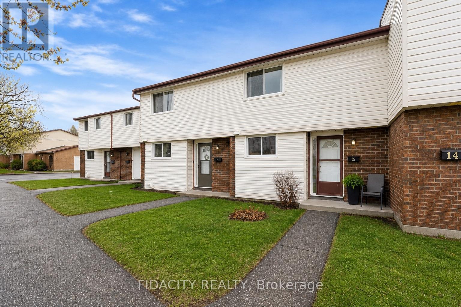 31 - 16 Glencoe Street, Ottawa, Ontario  K2H 8S6 - Photo 2 - X13104090