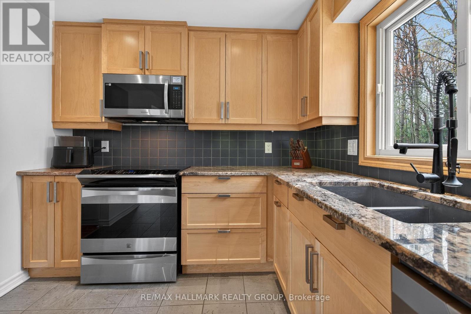 6075 Forestglen Crescent, Ottawa, Ontario  K1C 5N6 - Photo 12 - X13104124