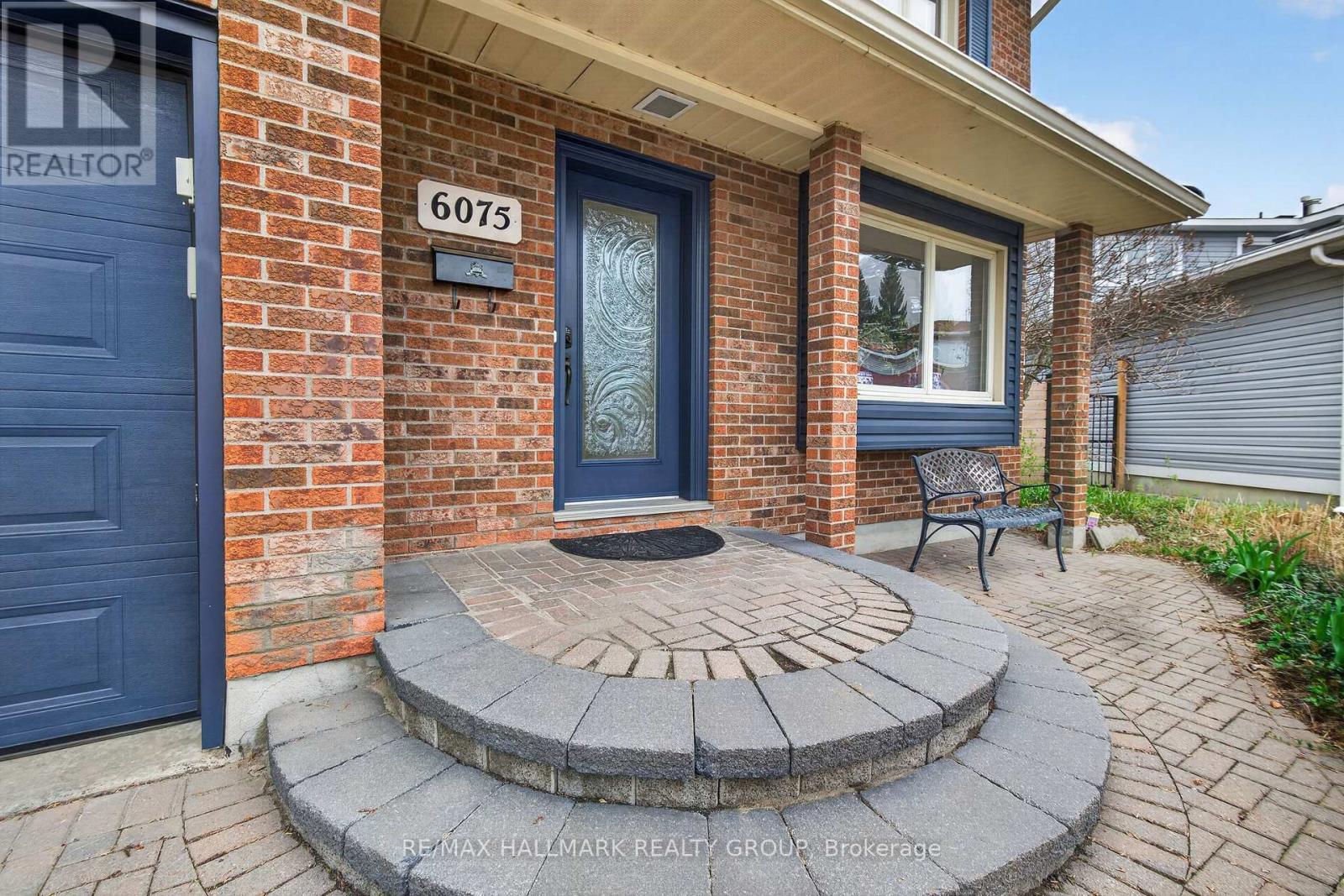 6075 Forestglen Crescent, Ottawa, Ontario  K1C 5N6 - Photo 2 - X13104124
