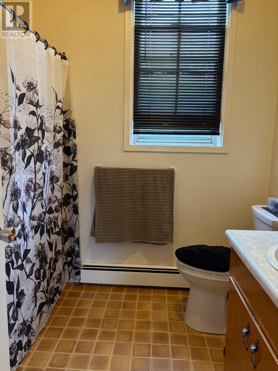 130 Main Street, Souris, Prince Edward Island  C0A 2B0 - Photo 15 - 202610276