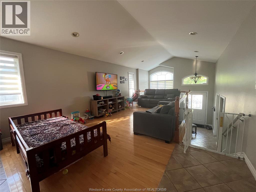 1161 Jefferson Boulevard, Windsor, Ontario  N8S 2R2 - Photo 2 - 26010560