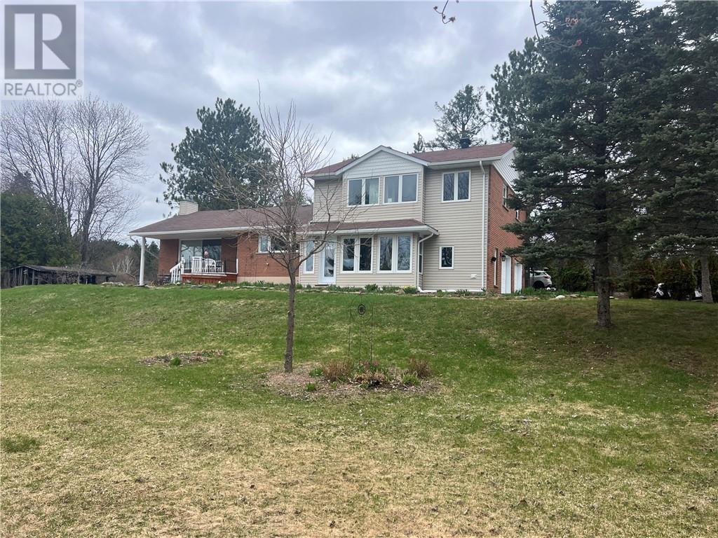 27 Oja Street, Naughton, Ontario  P0M 2M0 - Photo 1 - 2127602
