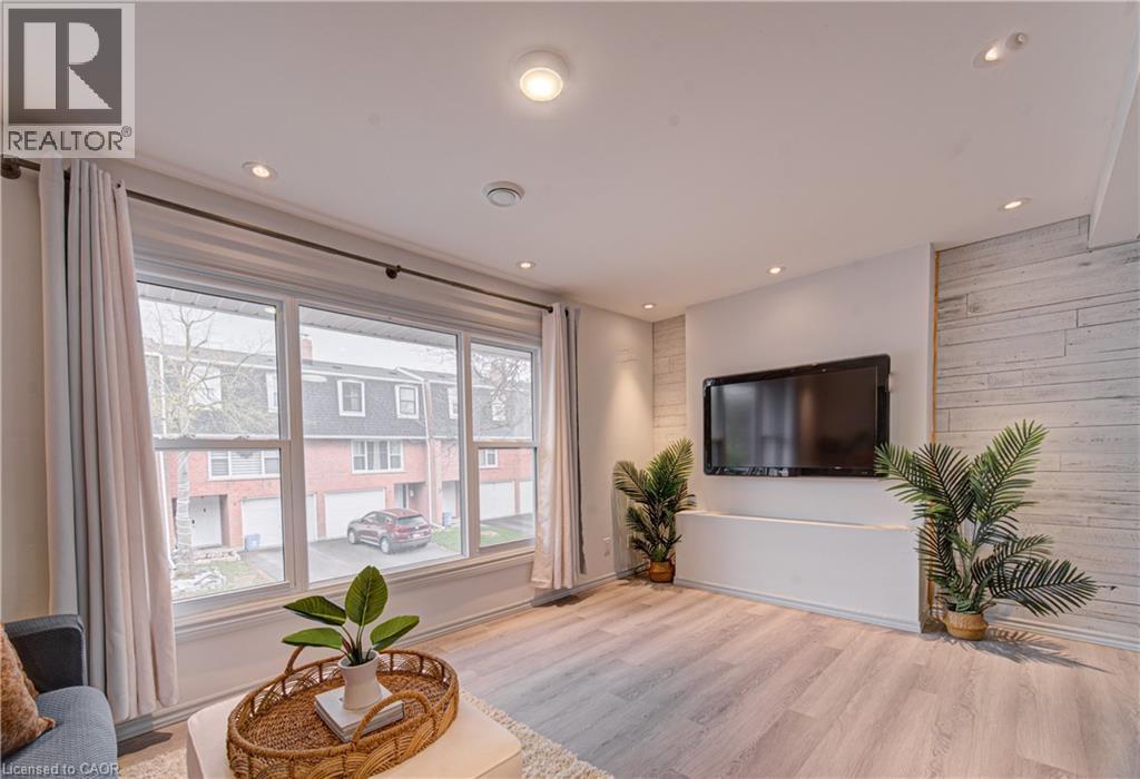 100 Bluevale Street N Unit# 22, Waterloo, Ontario  N2J 4M9 - Photo 7 - 40827243