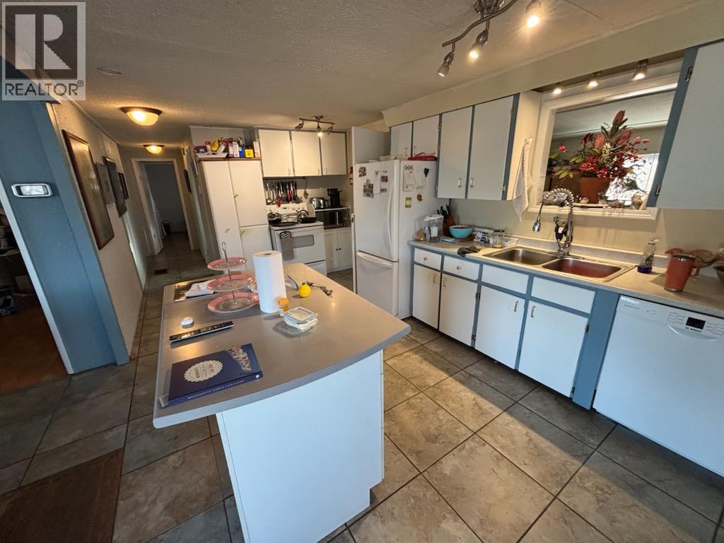 1332 66th Street, Grand Forks, British Columbia  V0H 1H0 - Photo 5 - 10373702