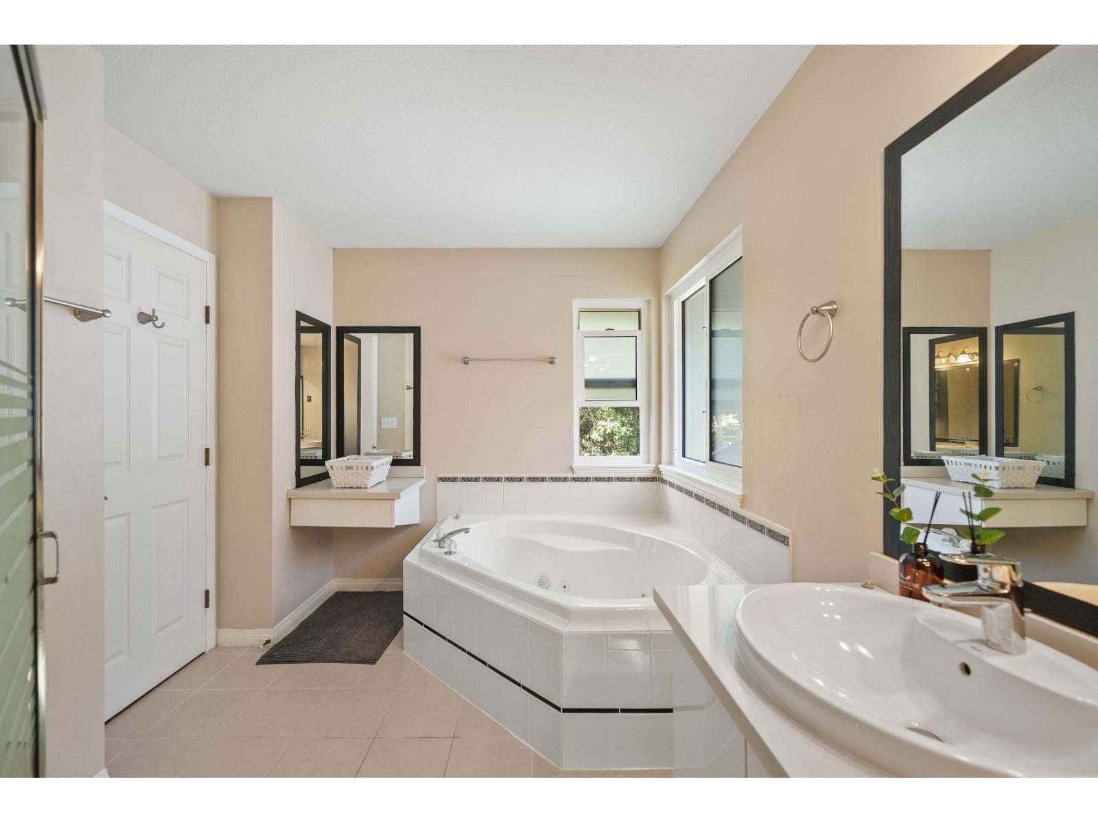 10863 161b Street, Surrey, British Columbia  V4N 1P1 - Photo 14 - R3121383