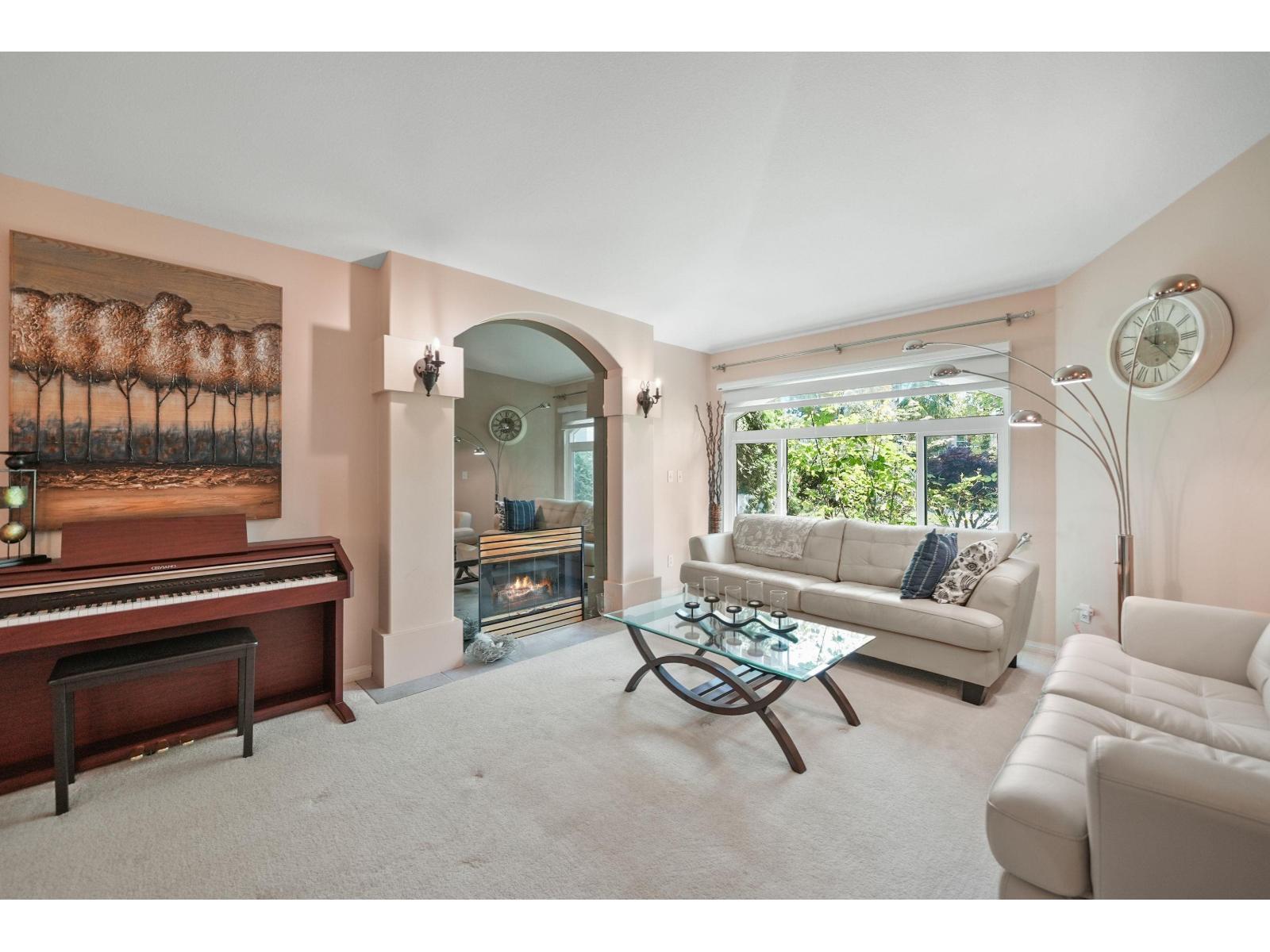 10863 161b Street, Surrey, British Columbia  V4N 1P1 - Photo 4 - R3121383