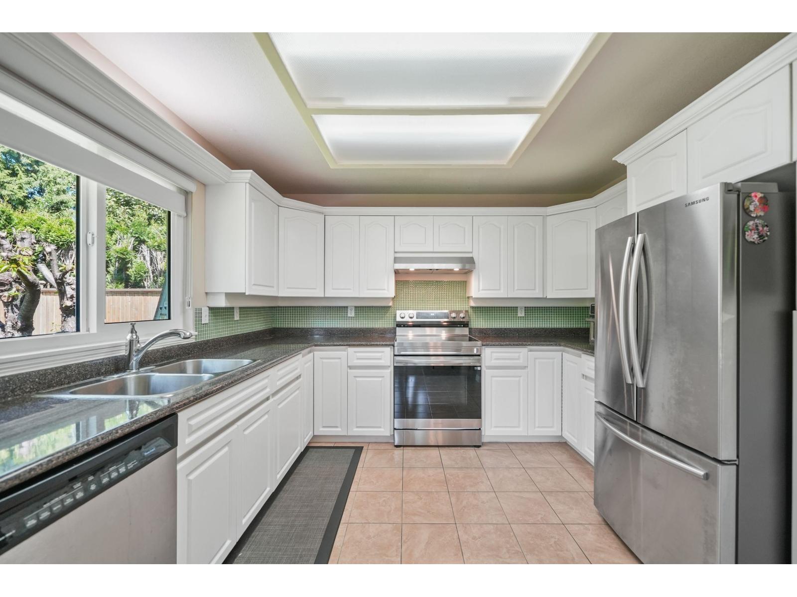 10863 161b Street, Surrey, British Columbia  V4N 1P1 - Photo 8 - R3121383