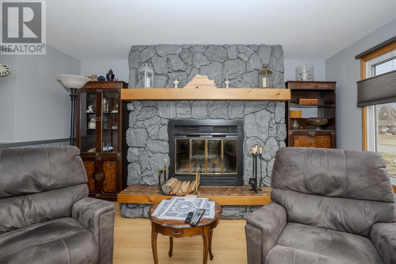 874 Erie Ave E, Thunder Bay, Ontario  P7A 6N2 - Photo 11 - TB2600873