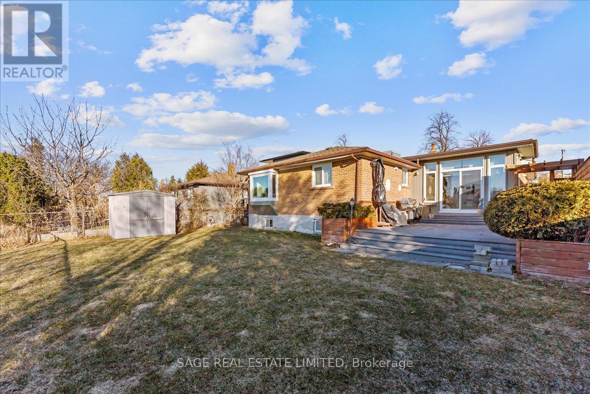 27 Kathrose Drive, Toronto, Ontario  M2J 3P4 - Photo 34 - C13103984