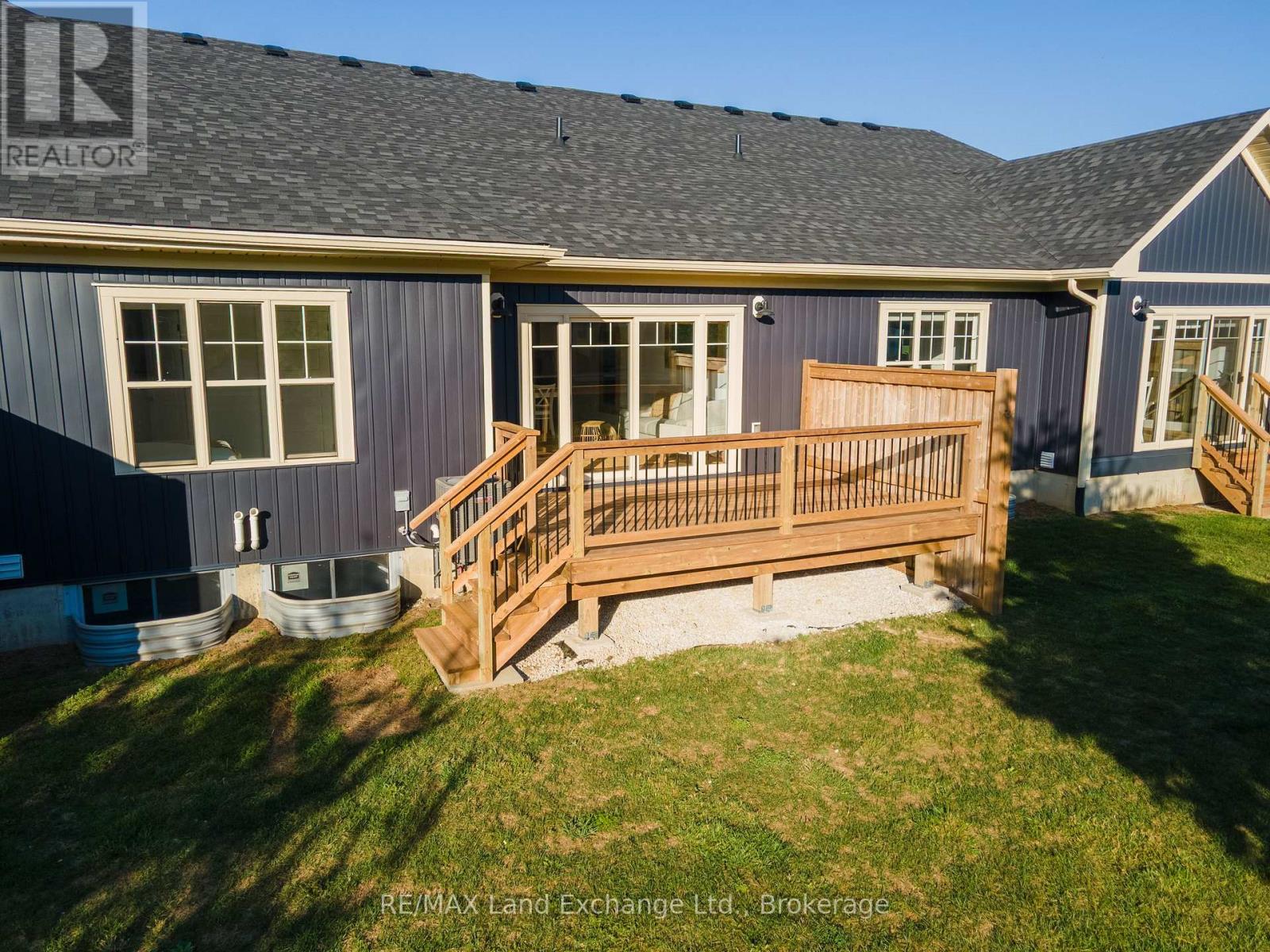 18 - 86 Eagle Court, Saugeen Shores, Ontario  N0H 2C3 - Photo 32 - X12554168