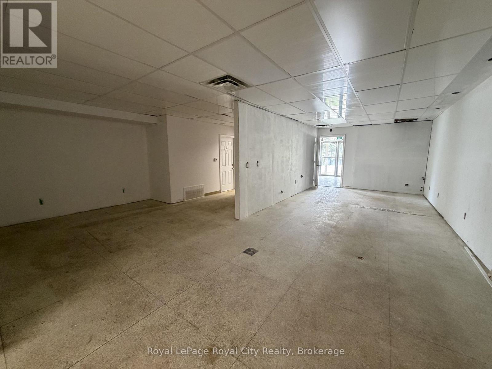 Main Level - 563 Woolwich Street, Guelph, Ontario  N1H 3Y4 - Photo 4 - X12990872
