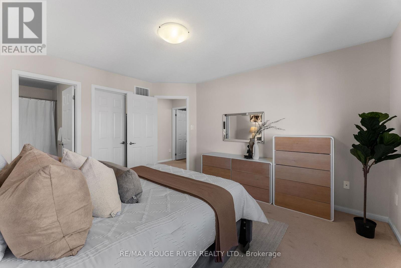 1837 Liatris Drive, Pickering, Ontario  L1X 0A4 - Photo 14 - E13104000