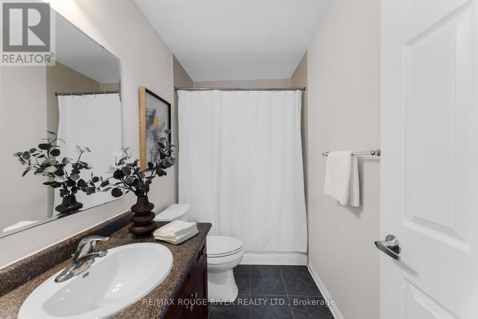 1837 Liatris Drive, Pickering, Ontario  L1X 0A4 - Photo 16 - E13104000