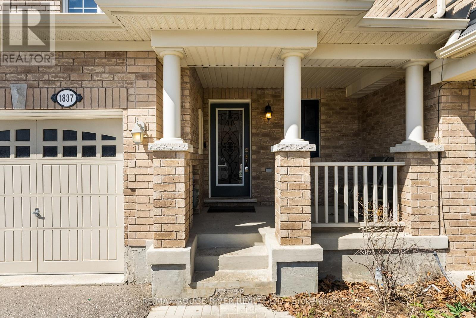 1837 Liatris Drive, Pickering, Ontario  L1X 0A4 - Photo 2 - E13104000