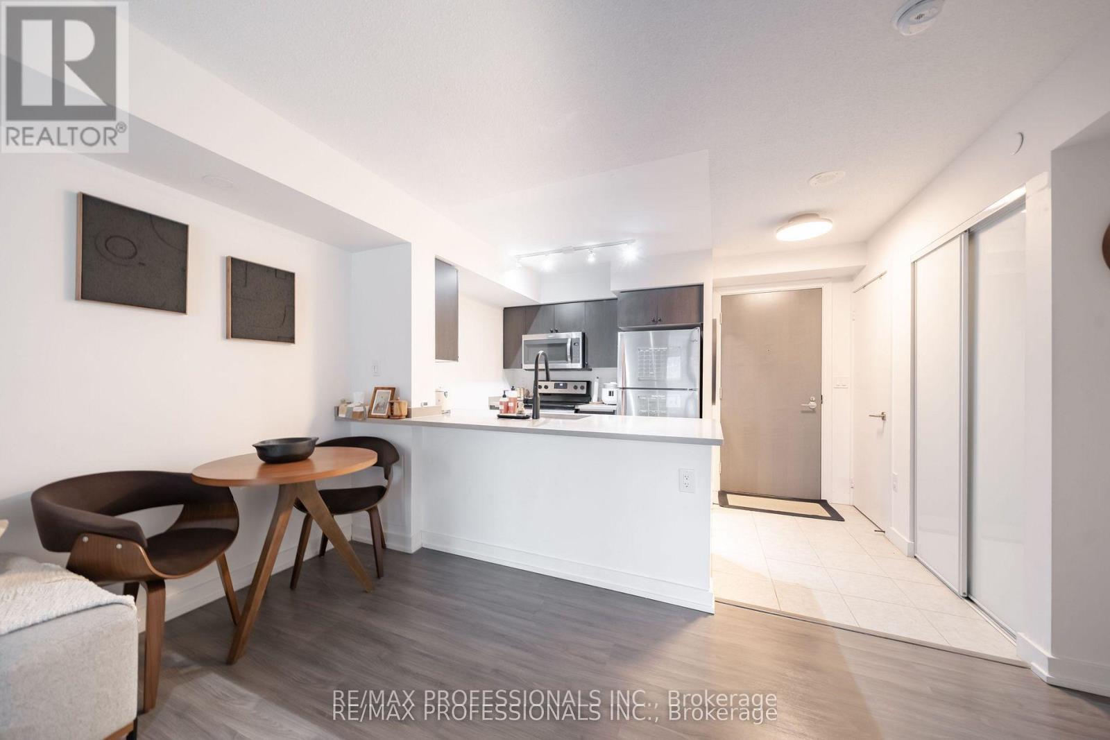 215 - 1346 Danforth Road, Toronto, Ontario  M1J 0A9 - Photo 11 - E13104038