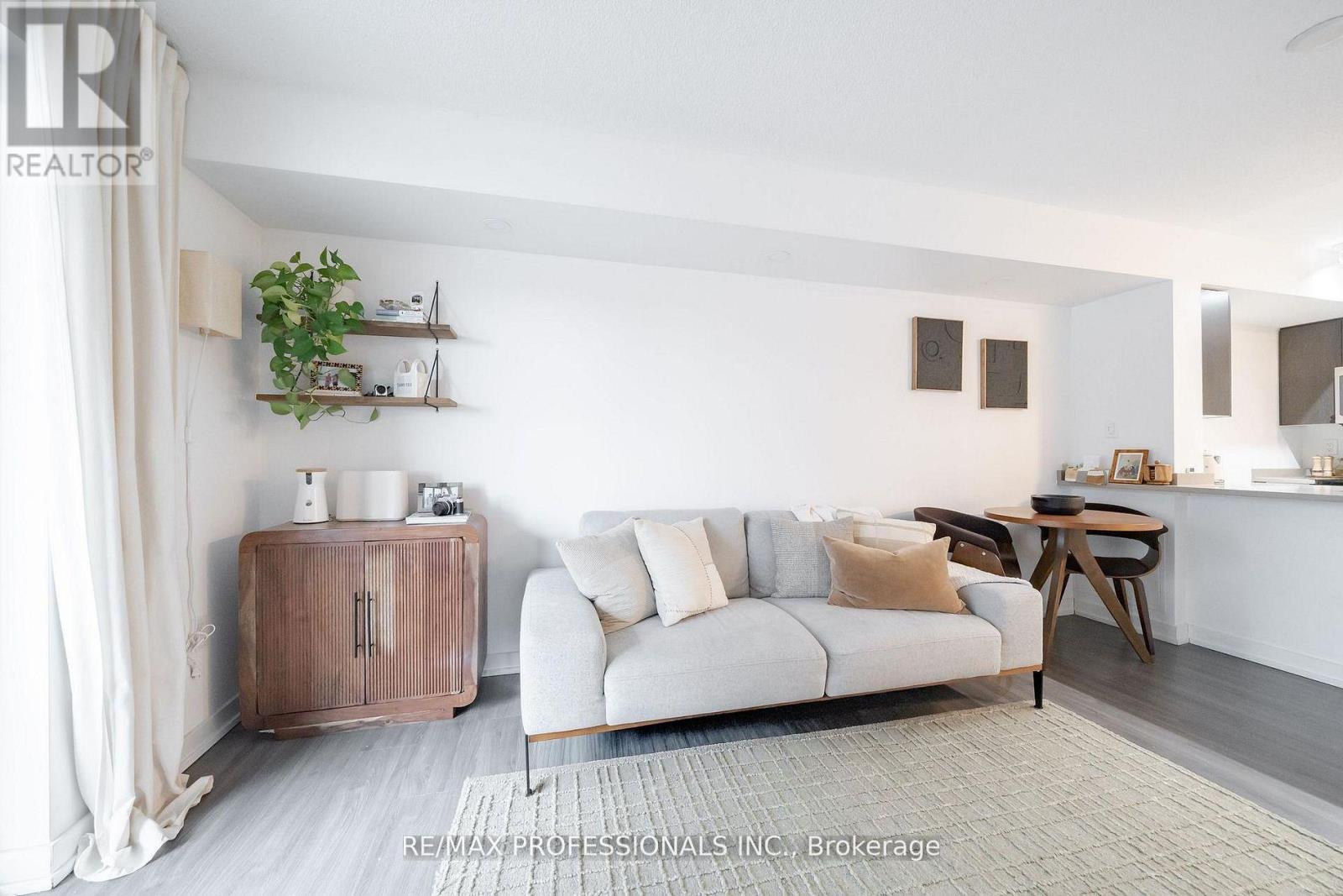 215 - 1346 Danforth Road, Toronto, Ontario  M1J 0A9 - Photo 13 - E13104038