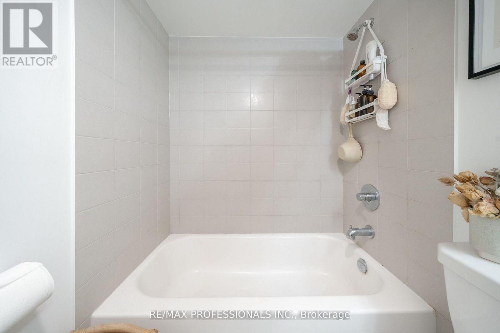 215 - 1346 Danforth Road, Toronto, Ontario  M1J 0A9 - Photo 18 - E13104038