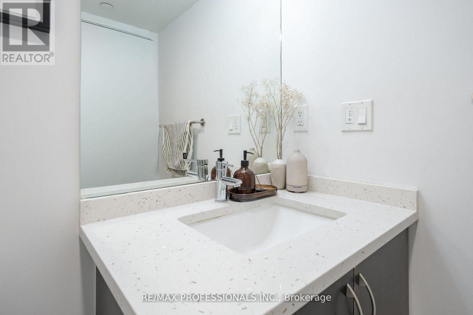 215 - 1346 Danforth Road, Toronto, Ontario  M1J 0A9 - Photo 19 - E13104038