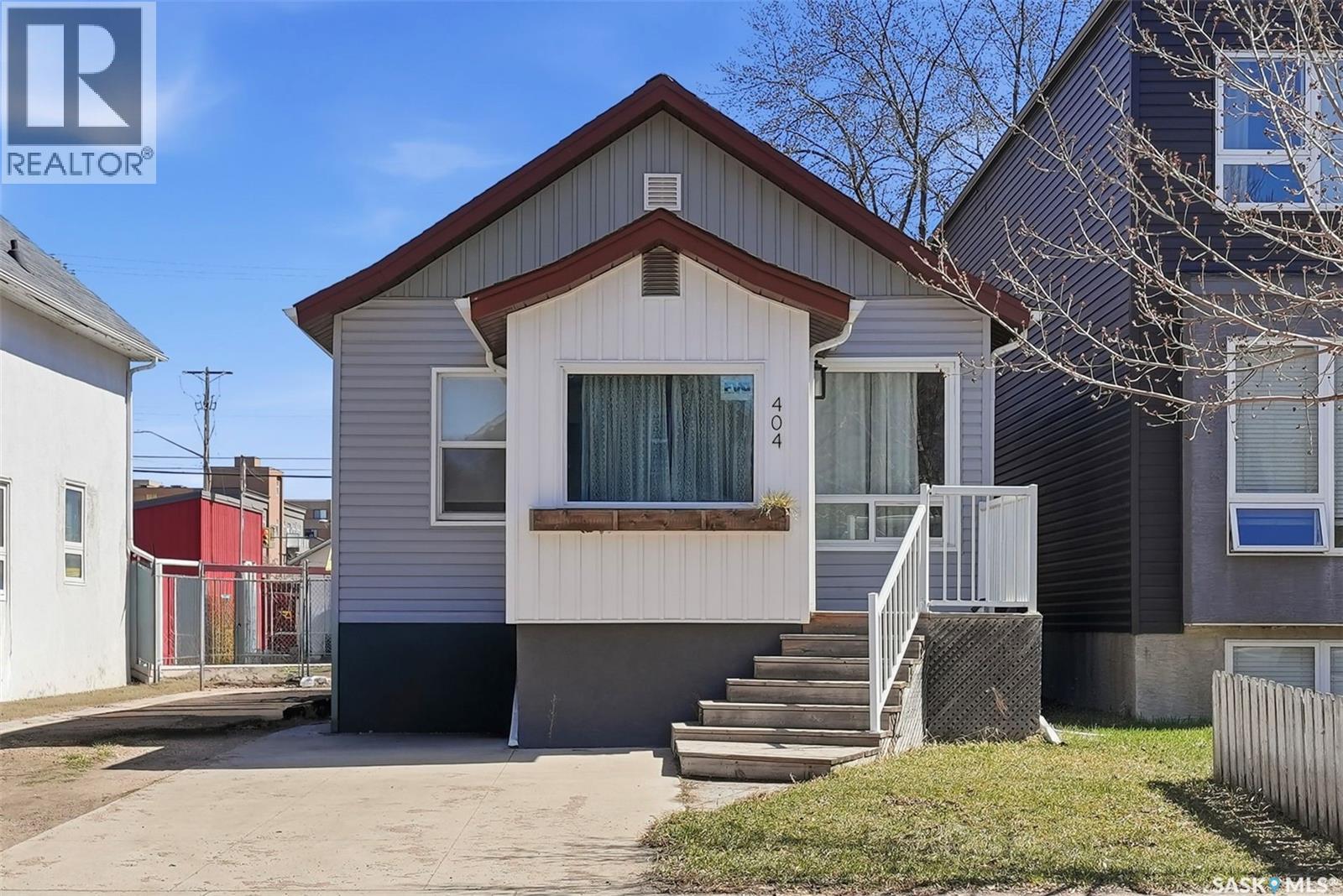 404 D AVENUE S, Saskatoon, Saskatchewan