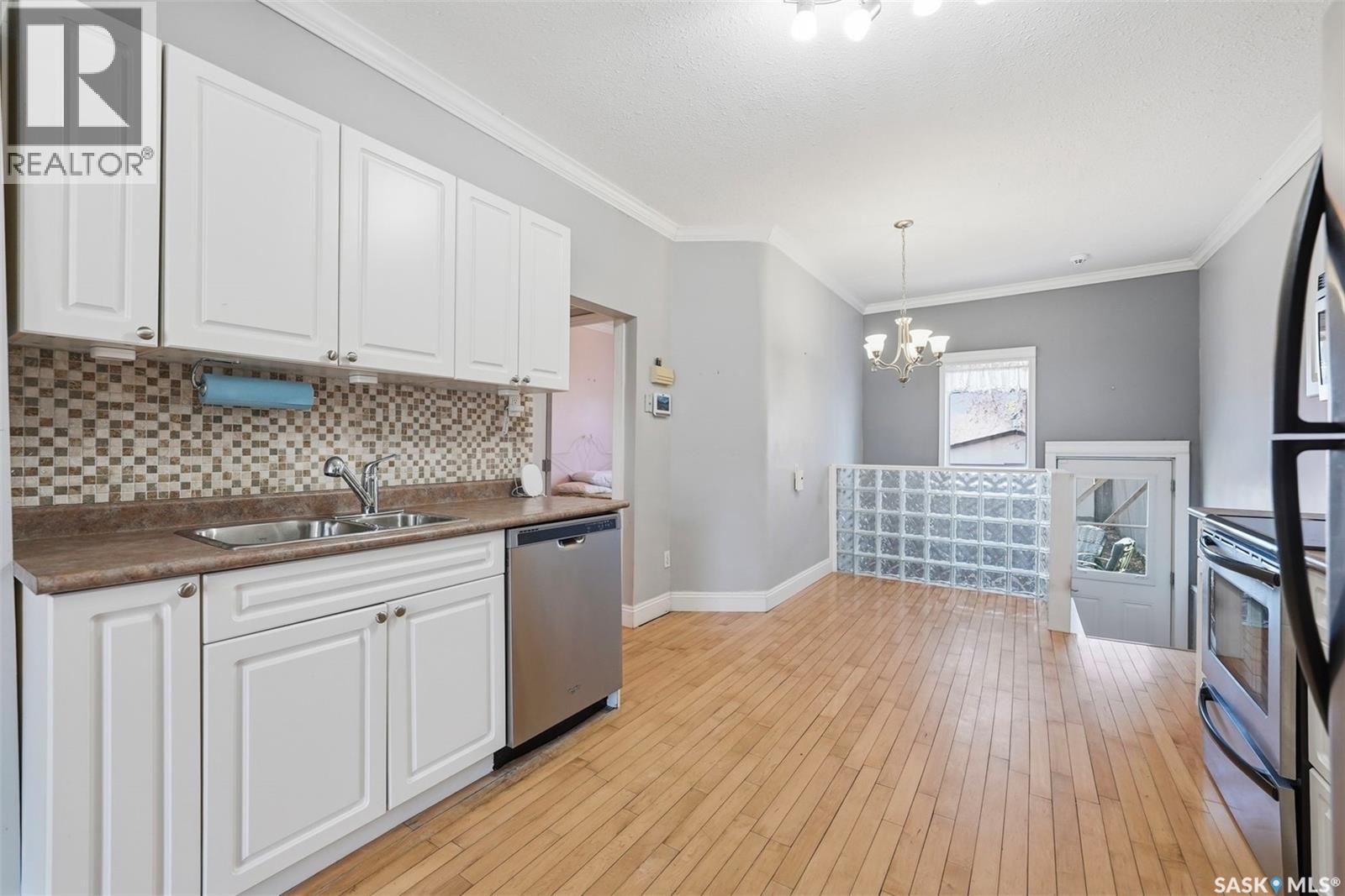 404 D Avenue S, Saskatoon, Saskatchewan  S7M 1R4 - Photo 9 - SK035449