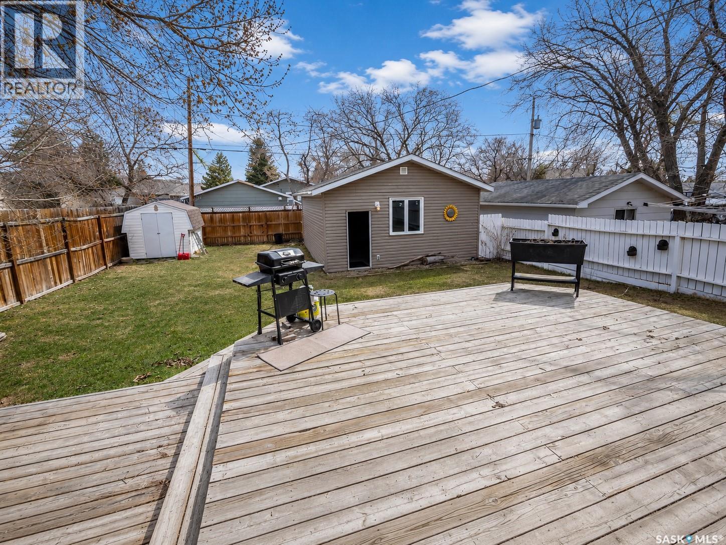1075 8th Avenue Nw, Moose Jaw, Saskatchewan  S6H 4G2 - Photo 19 - SK035442