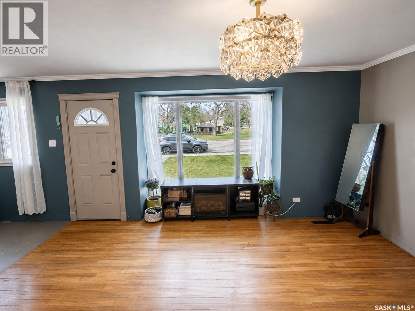 1075 8th Avenue Nw, Moose Jaw, Saskatchewan  S6H 4G2 - Photo 5 - SK035442