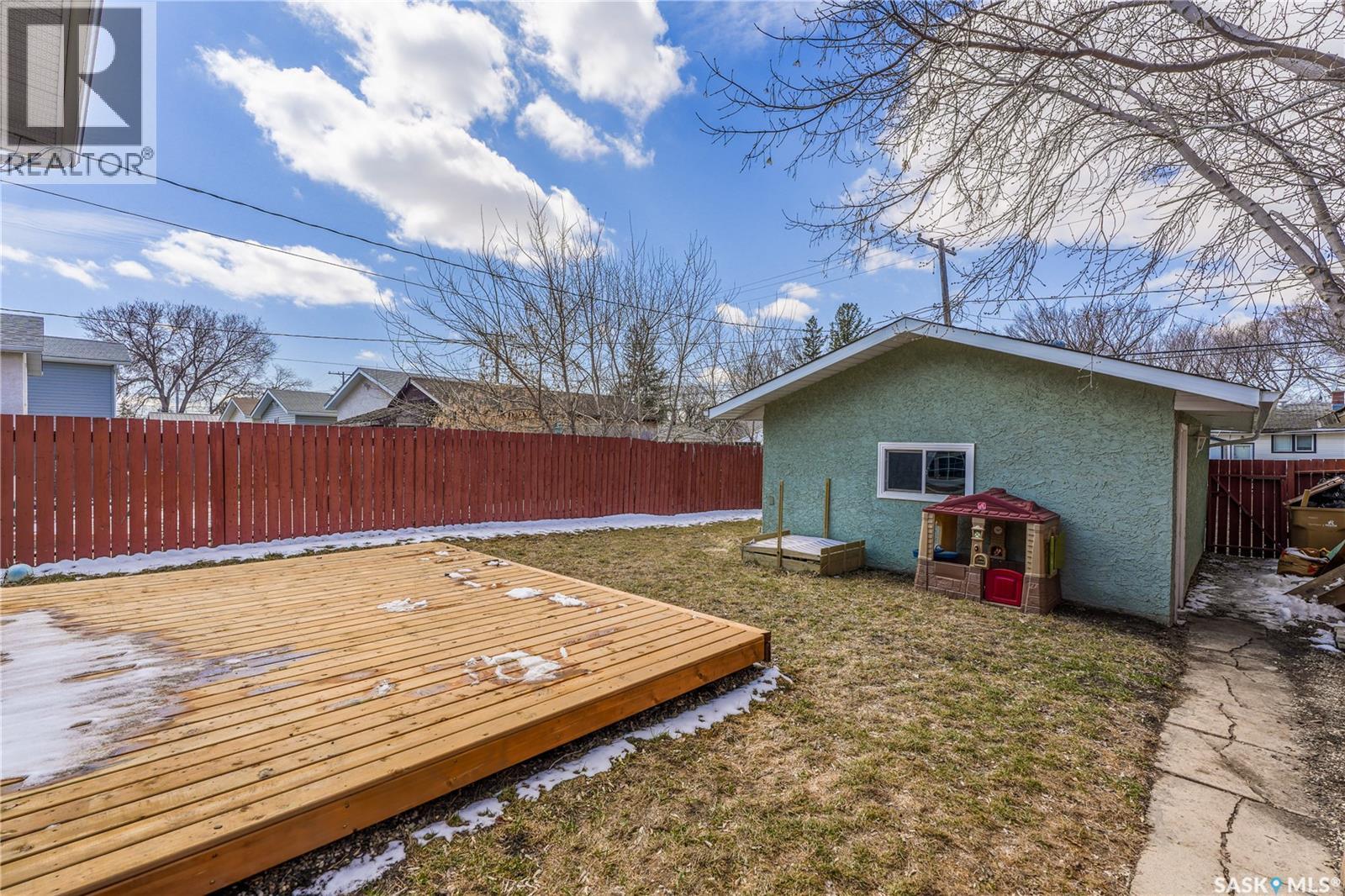 334 Robinson Street, Regina, Saskatchewan  S4R 3R2 - Photo 31 - SK035315