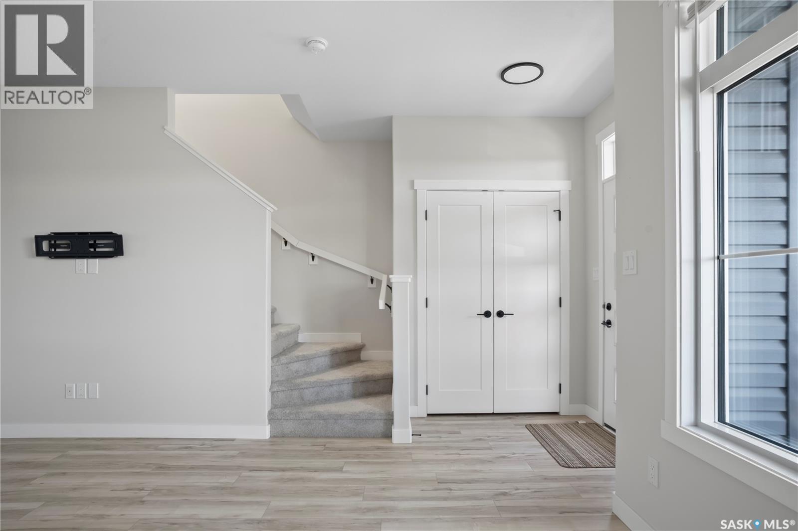 4744 Buckingham Drive, Regina, Saskatchewan  S4V 3X8 - Photo 7 - SK035249