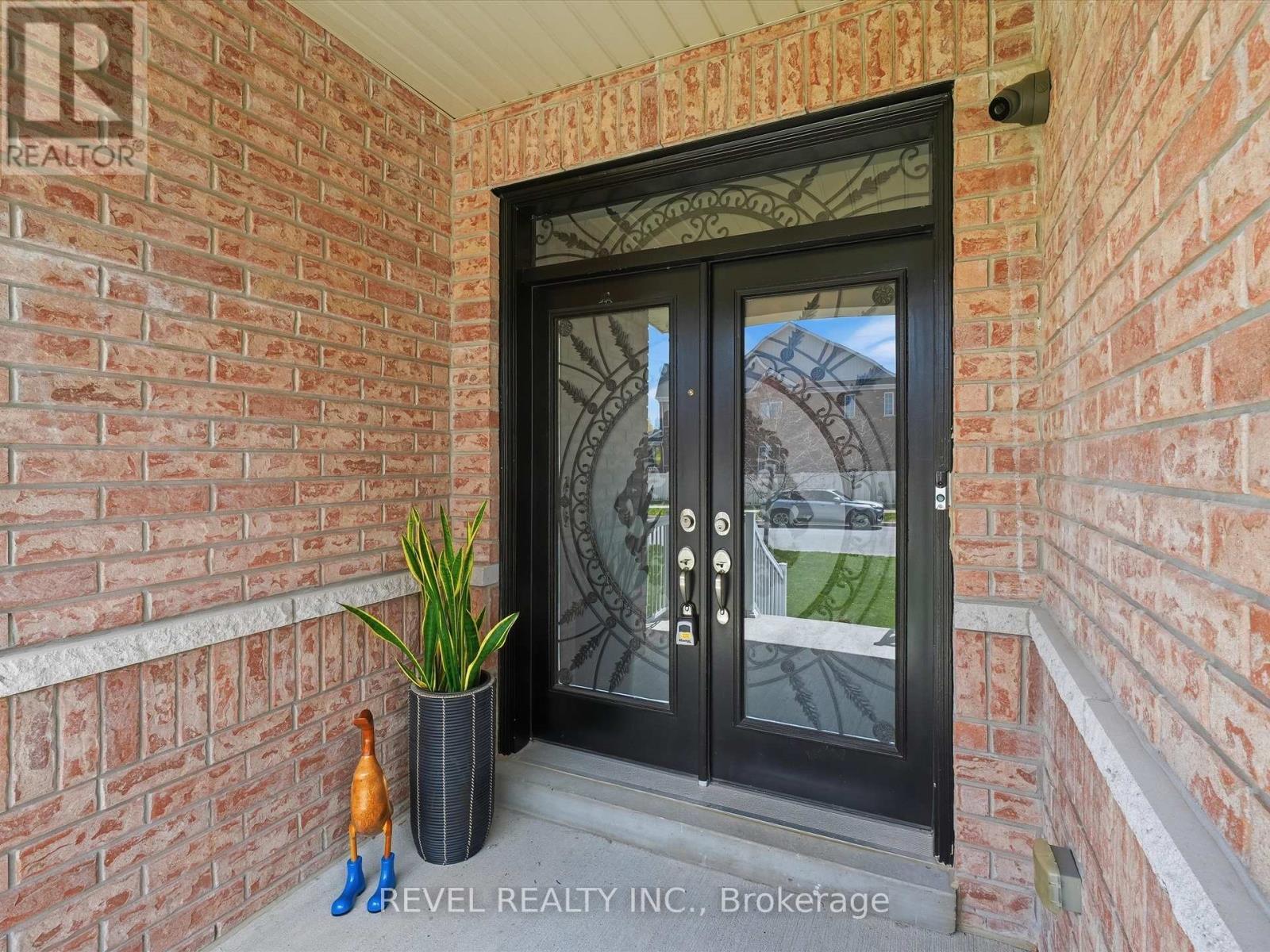 17 Mount Crescent, Essa, Ontario  L3W 0N4 - Photo 3 - N13104012