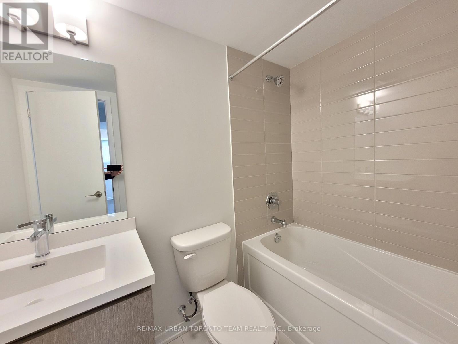272 - 150 Honeycrisp Cres Crescent, Vaughan, Ontario  L4K 5Z8 - Photo 11 - N13104104