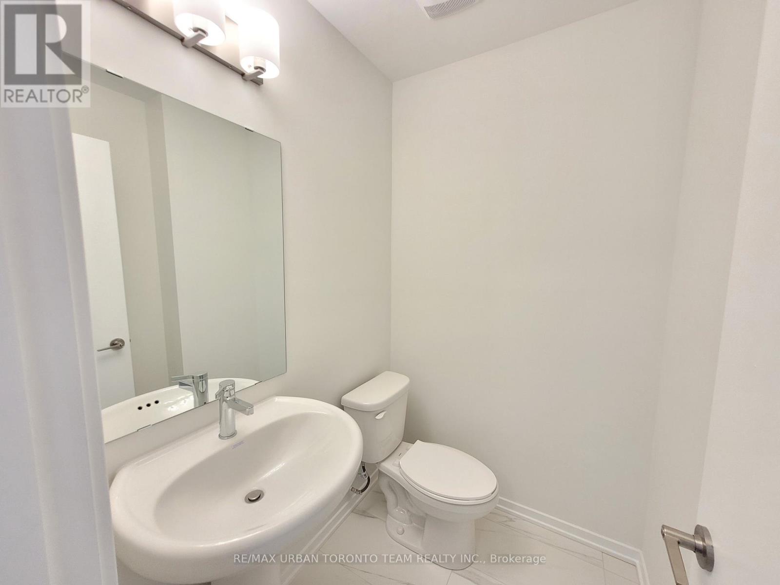 272 - 150 Honeycrisp Cres Crescent, Vaughan, Ontario  L4K 5Z8 - Photo 6 - N13104104