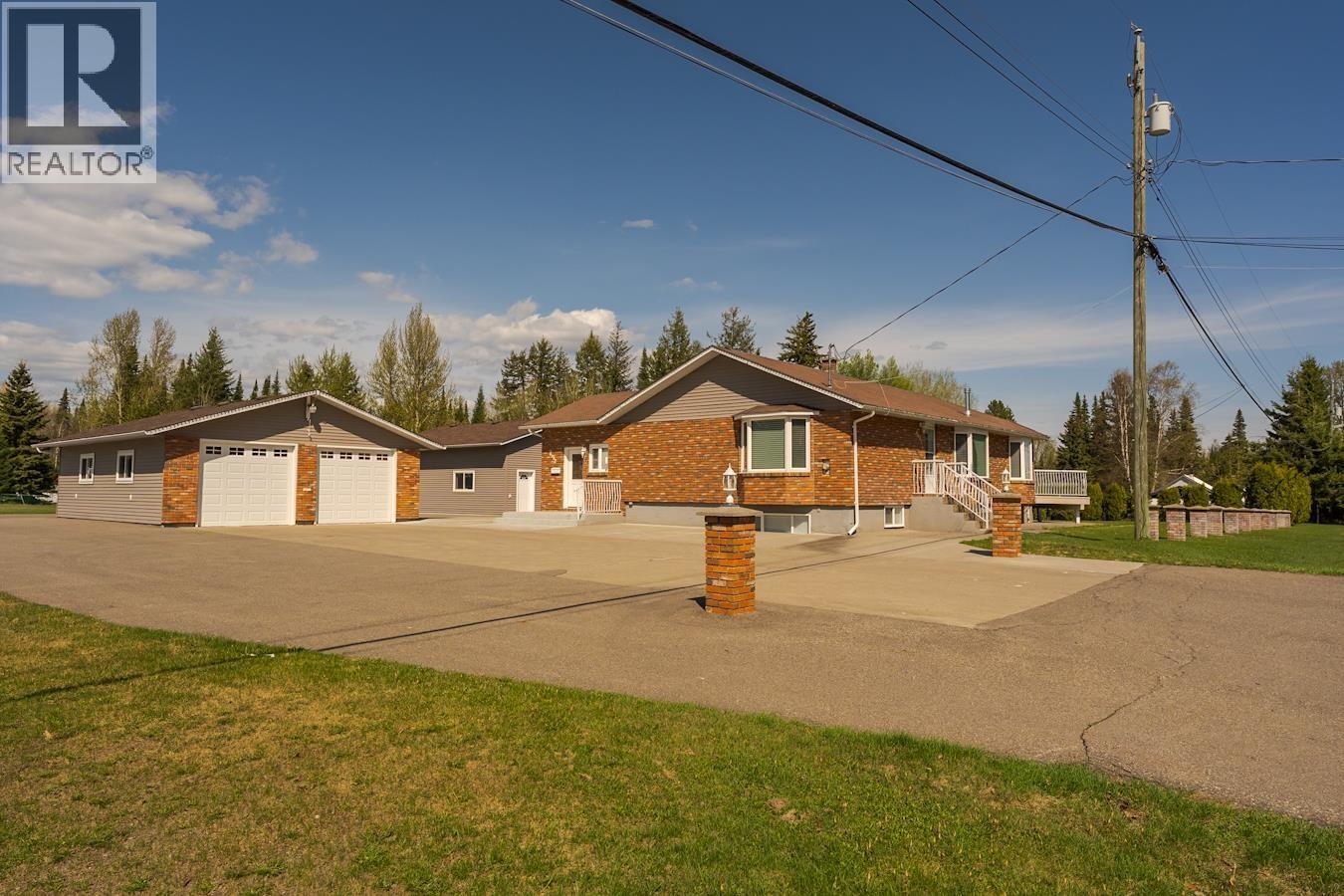 4642 Martin Road, Prince George, British Columbia  V2K 2K1 - Photo 1 - R3121371