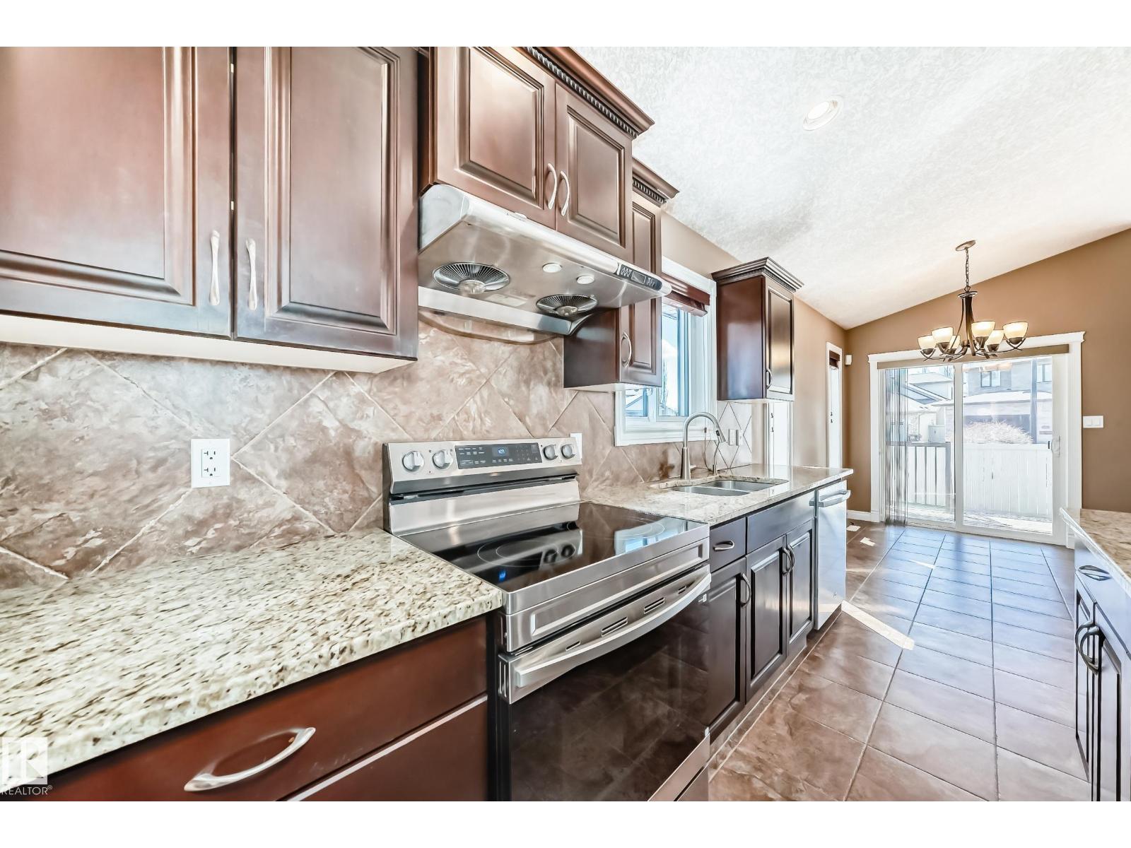 1221 Cunningham Dr Sw, Edmonton, Alberta  T6W 6R2 - Photo 14 - E4486612