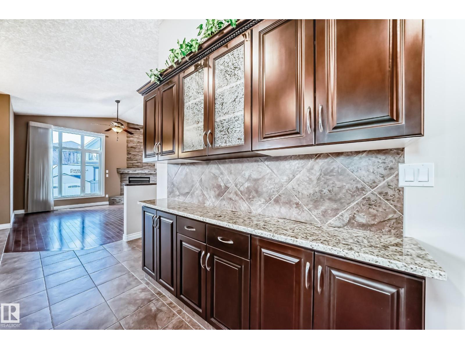 1221 Cunningham Dr Sw, Edmonton, Alberta  T6W 6R2 - Photo 18 - E4486612