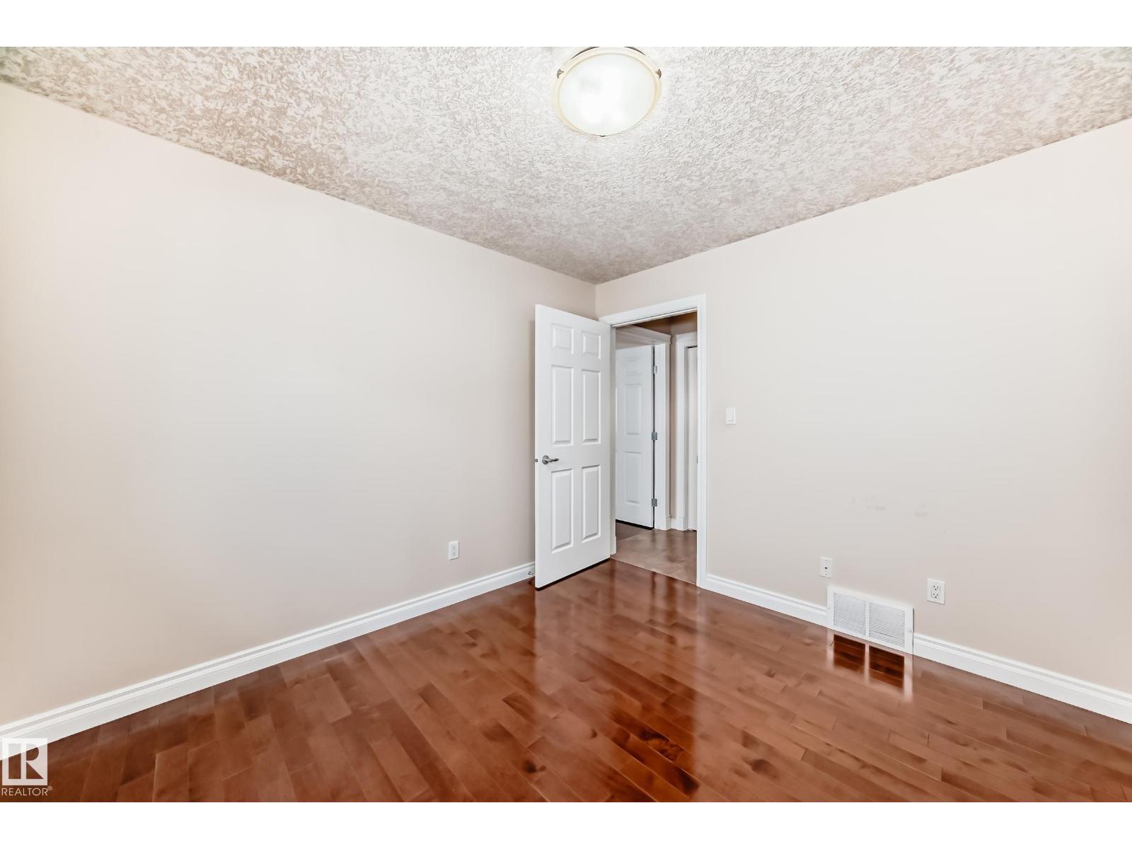 1221 Cunningham Dr Sw, Edmonton, Alberta  T6W 6R2 - Photo 40 - E4486612