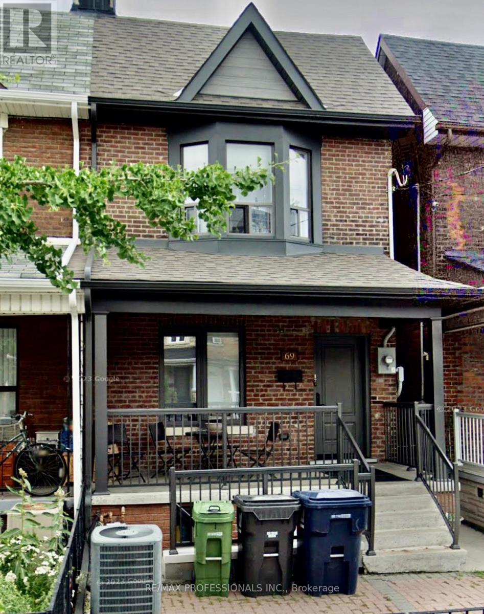 Bmst - 69 Symington Avenue, Toronto, Ontario  M6P 3W1 - Photo 7 - W13104024