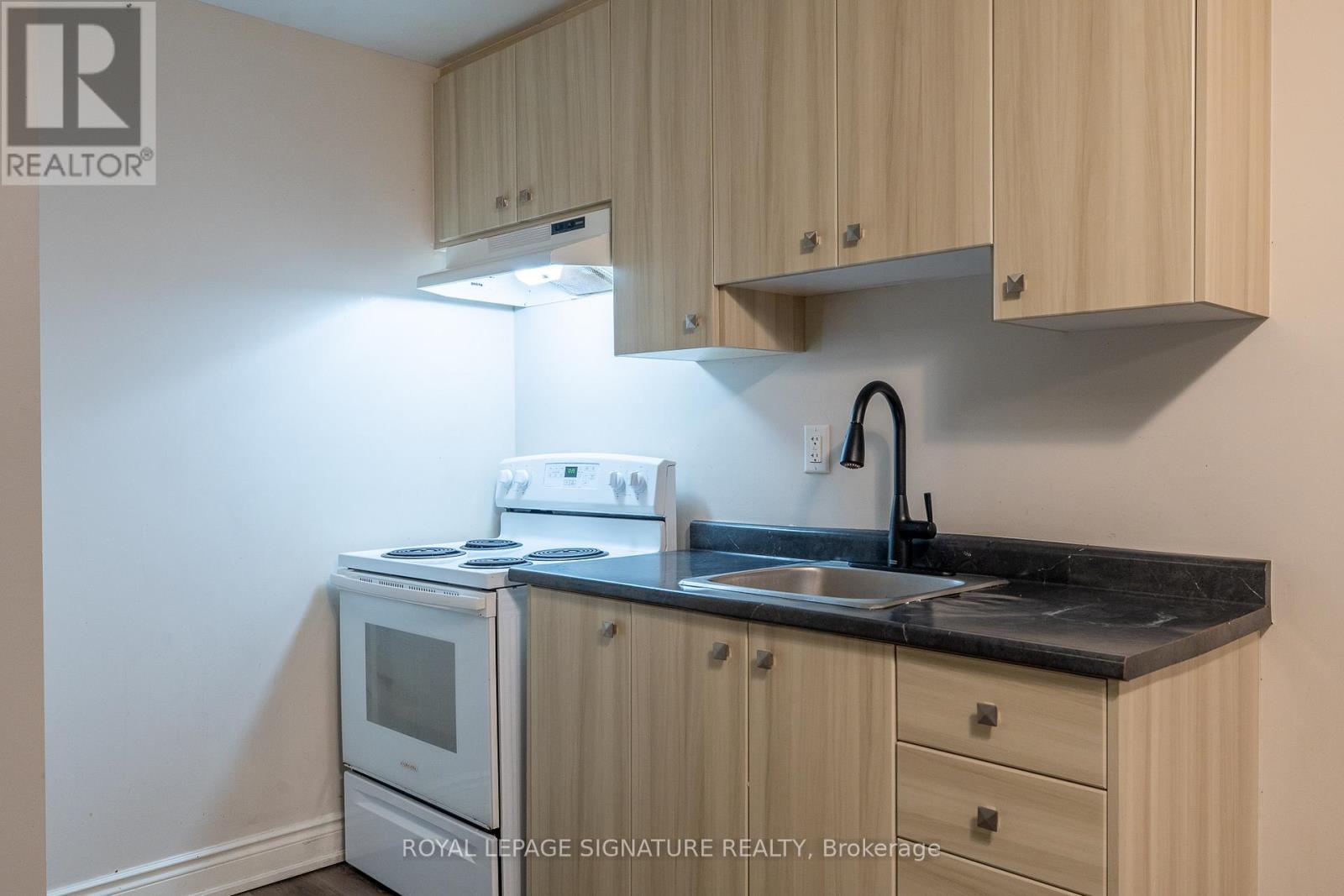 Lower - 5385 Durie Road, Mississauga, Ontario  L5M 2C8 - Photo 11 - W13104034