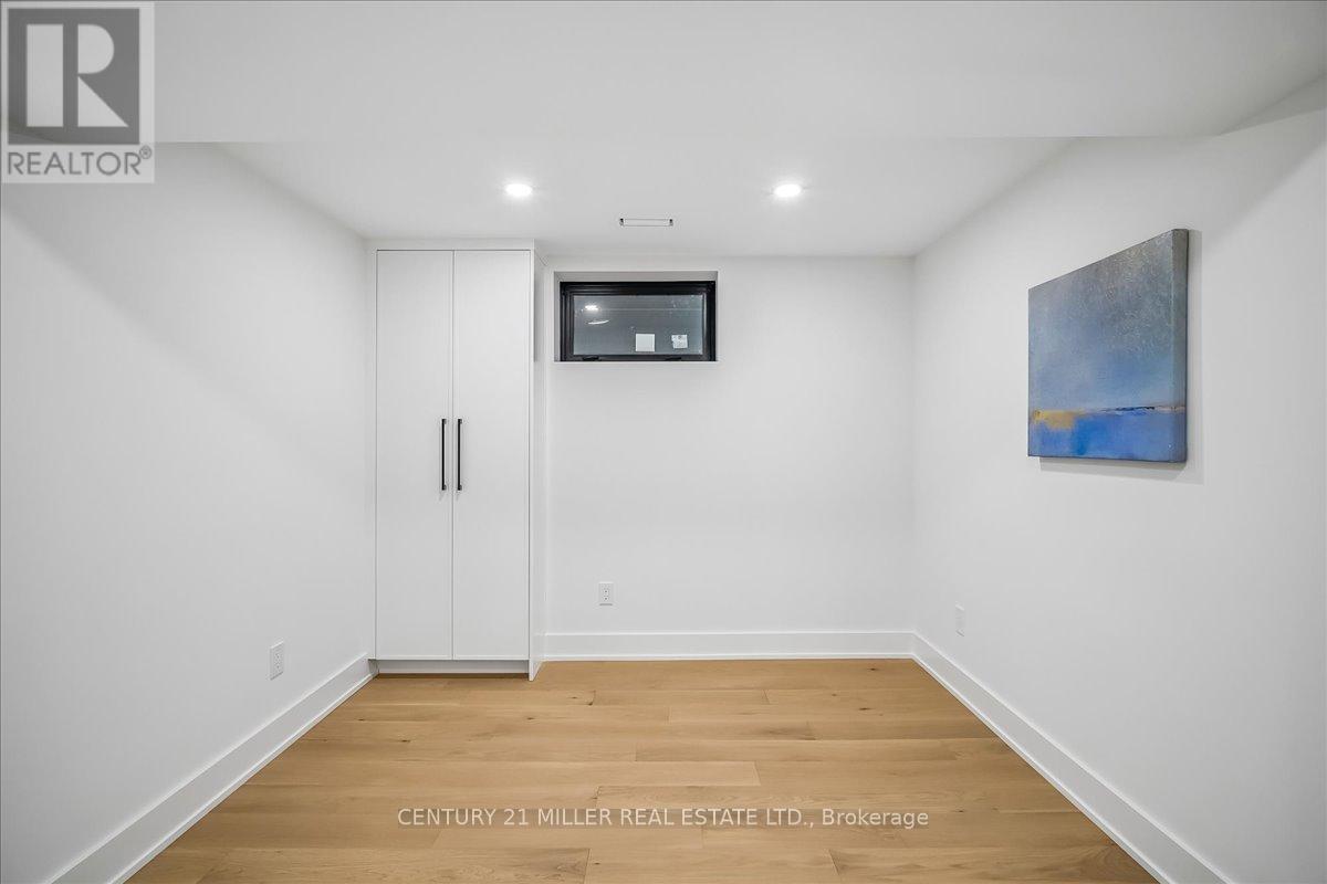 4505 Spruce Avenue, Burlington, Ontario  L7L 1M5 - Photo 28 - W13104062