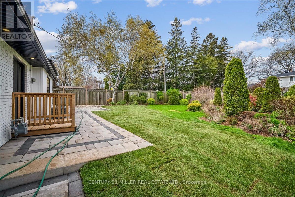 4505 Spruce Avenue, Burlington, Ontario  L7L 1M5 - Photo 31 - W13104062