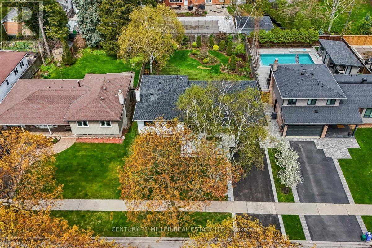 4505 Spruce Avenue, Burlington, Ontario  L7L 1M5 - Photo 39 - W13104062